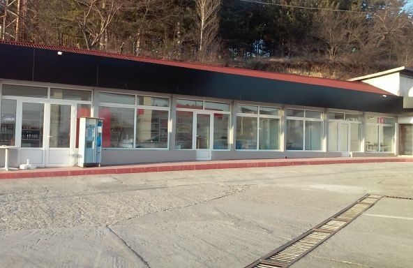 Дава се под наем Магазин в Свиленград - 100 кв.м за 765 € - Снимка #1