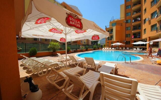Двустаен апартамент в к.к. Слънчев бряг - 55 кв.м за 1182 €/кв.м - Снимка #1