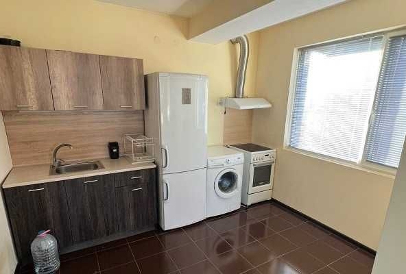 Четиристаен апартамент в Търговище, Център - 100 кв.м за 1071 €/кв.м - Снимка #1