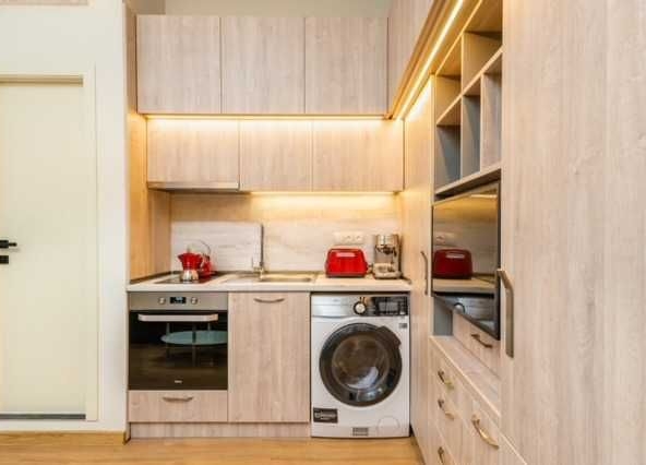 Дава се под наем Едностаен апартамент в София, Център - 30 кв.м за 688.5 € - Снимка #1