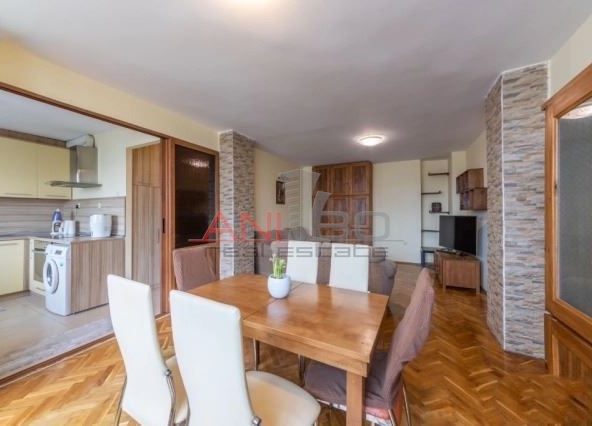 Тристаен апартамент в Варна, Бизнес хотел - 80 кв.м за 1205 €/кв.м - Снимка #1