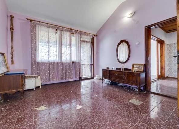 Двустаен апартамент в Варна, Колхозен пазар - 54 кв.м за 1649 €/кв.м - Снимка #1
