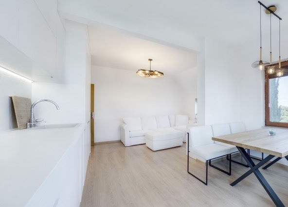 Двустаен апартамент в Варна, м-т Евксиноград - 70 кв.м за 2272 €/кв.м - Снимка #1