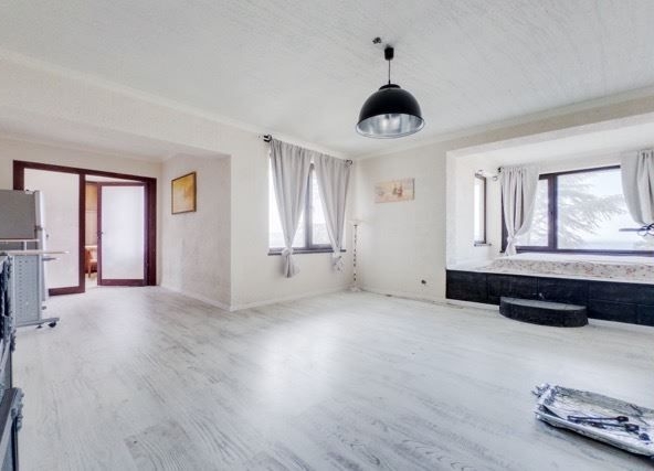 Многостаен апартамент в Варна, Галата - 195 кв.м за 959 €/кв.м - Снимка #1