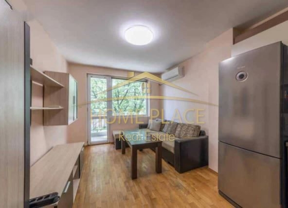 Дава се под наем Двустаен апартамент в Варна, Левски - 65 кв.м за 548.25 € - Снимка #1