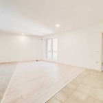 Двустаен апартамент в Варна, Гръцка махала - 82 кв.м за 1120 €/кв.м - Снимка #1