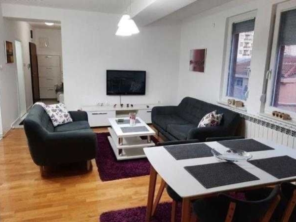 Тристаен апартамент в Бургас, Братя Миладинови - 96 кв.м за 1236 €/кв.м - Снимка #1