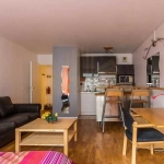 Дава се под наем Едностаен апартамент в Пловдив, Център - 24 кв.м за 117.3 € - Снимка #1