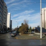 Дава се под наем Тристаен апартамент в София, Лозенец - 16 кв.м за 295.8 € - Снимка #1