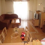 Дава се под наем Тристаен апартамент в Бургас, Изгрев - 80 кв.м за 255 € - Снимка #1