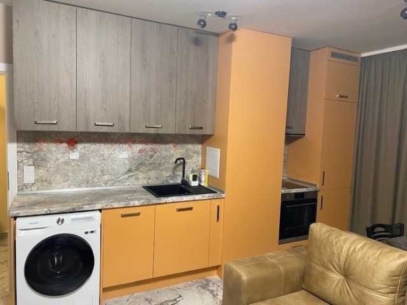 Дава се под наем Тристаен апартамент в София, Студентски град - 75 кв.м за 663 € - Снимка #1