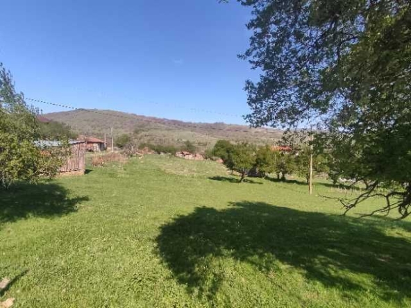 Парцел в с. Боснек, Област Перник - 1998 кв.м за 61 €/кв.м - Снимка #1