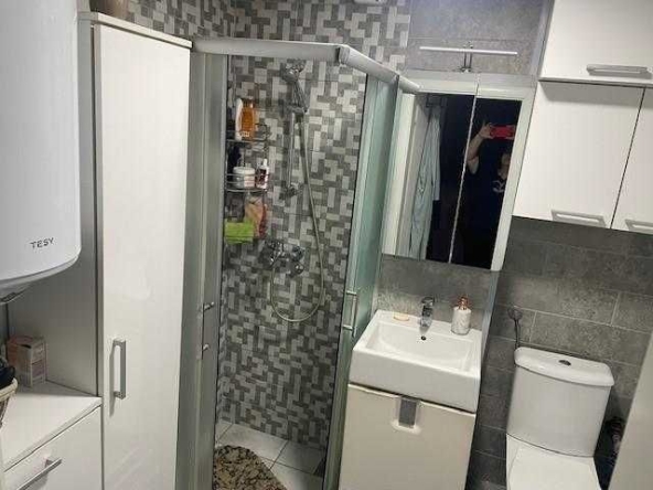 Дава се под наем Двустаен апартамент в Бургас, Славейков - 48 кв.м за 178.5 € - Снимка #1