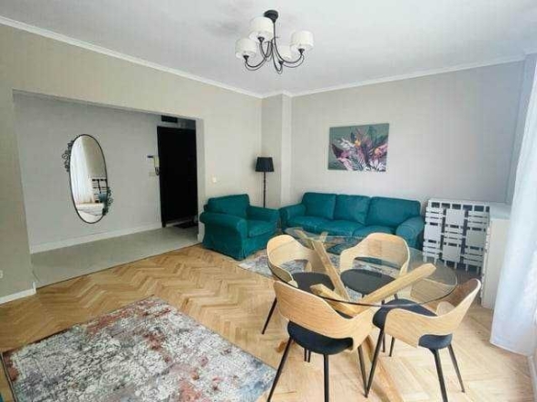 Дава се под наем Тристаен апартамент в София, Център - 80 кв.м за 1100 € - Снимка #1