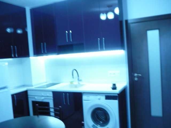 Дава се под наем Двустаен апартамент в Варна, м-т Акчелар - 48 кв.м за 255 € - Снимка #1