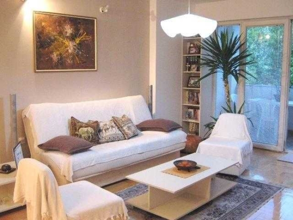 Дава се под наем Двустаен апартамент в София, Карпузица - 70 кв.м за 561 € - Снимка #1
