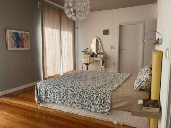 Къща в Бургас, Горно Езерово - 287 кв.м за 889 €/кв.м - Снимка #1