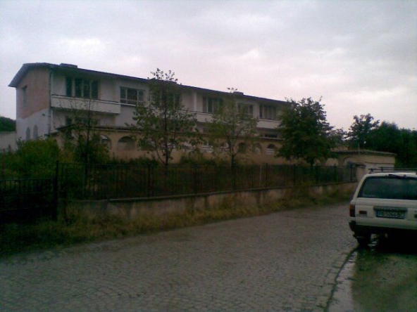 Къща в с. Попинци, Област Пазарджик - 700 кв.м за 108 €/кв.м - Снимка #1