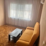 Дава се под наем Двустаен апартамент в Бургас, Център - 70 кв.м за 127.5 € - Снимка #1