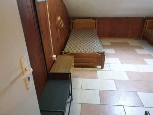 Дава се под наем Едностаен апартамент в Бургас, Център - 28 кв.м за 125 € - Снимка #1