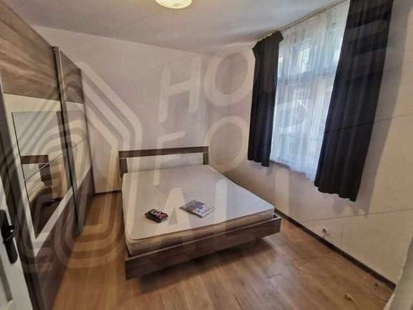 Дава се под наем Етаж от къща в София, Иван Вазов - 74 кв.м за 459 € - Снимка #1