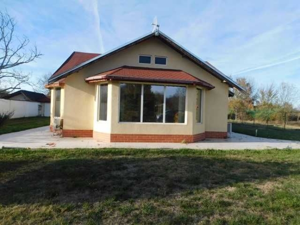 Къща в Търговище, Боровец - 200 кв.м за 825 €/кв.м - Снимка #1