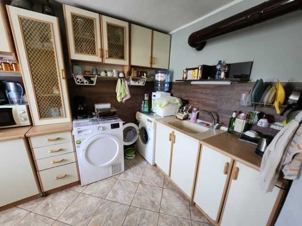 Къща в Търговище, Бряг - 80 кв.м за 1078 €/кв.м - Снимка #1