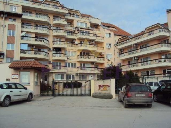 Тристаен апартамент в Варна, Бриз - 80 кв.м за 2125 €/кв.м - Снимка #1