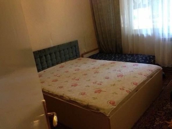 Дава се под наем Тристаен апартамент в София, Център - 90 кв.м за 700 € - Снимка #1