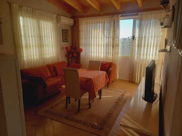 Дава се под наем Двустаен апартамент в София, Център - 65 кв.м за 408 € - Снимка #1