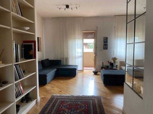 Дава се под наем Двустаен апартамент в София, Център - 65 кв.м за 408 € - Снимка #1