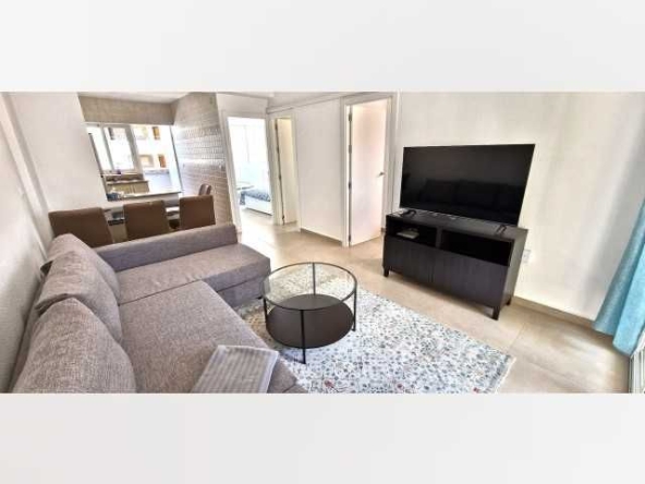 Дава се под наем Двустаен апартамент в София, Център - 55 кв.м за 392.7 € - Снимка #1