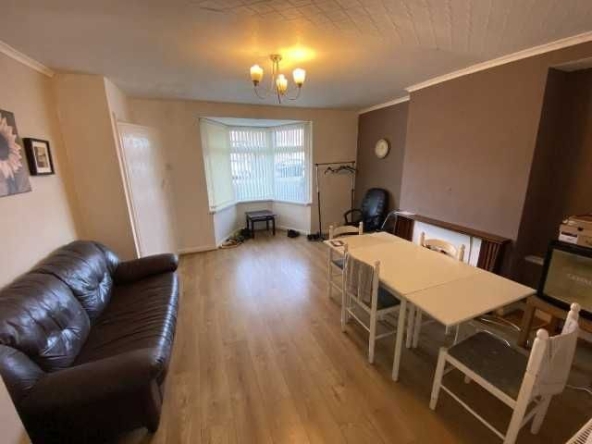 Дава се под наем Тристаен апартамент в София, Център - 90 кв.м за 509.49 € - Снимка #1