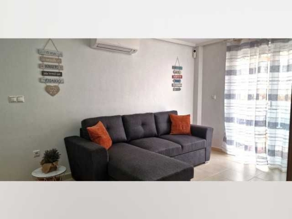 Дава се под наем Двустаен апартамент в София, Център - 55 кв.м за 408 € - Снимка #1