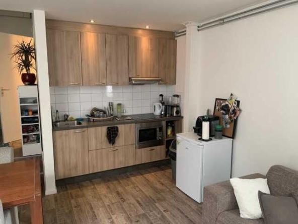 Дава се под наем Едностаен апартамент в София, Център - 45 кв.м за 316.2 € - Снимка #1