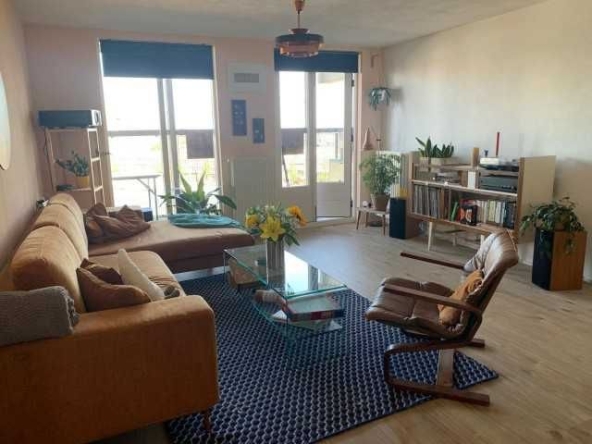 Дава се под наем Двустаен апартамент в София, Център - 55 кв.м за 408 € - Снимка #1