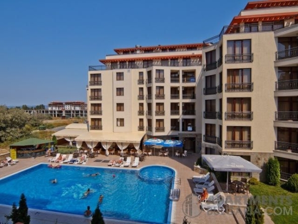 Двустаен апартамент в Несебър - 76 кв.м за 1106 €/кв.м - Снимка #1