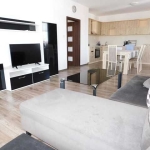 Дава се под наем Тристаен апартамент в Търговище, Център - 100 кв.м за 382.5 € - Снимка #1