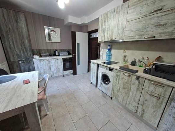Тристаен апартамент в Търговище, Център - 71 кв.м за 1652 €/кв.м - Снимка #1