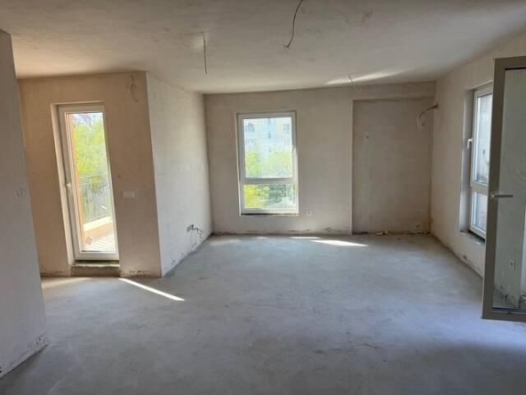 Мезонет в Бургас, Братя Миладинови - 163 кв.м за 2037 €/кв.м - Снимка #1