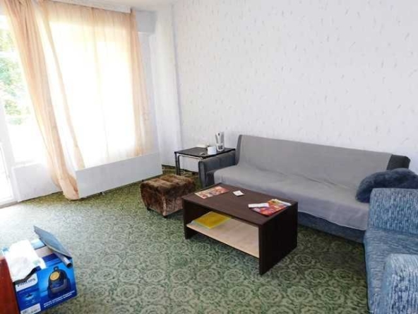 Двустаен апартамент в Търговище, Център - 58 кв.м за 1126 €/кв.м - Снимка #1