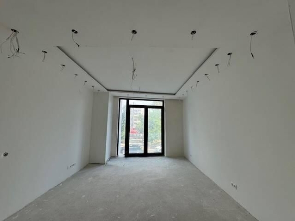 Двустаен апартамент в Бургас, Лазур - 96 кв.м за 3042 €/кв.м - Снимка #1