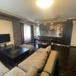 Тристаен апартамент в София, Полигона - 110 кв.м за 1637 €/кв.м - Снимка #1