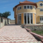 Къща в с. Здравец, Област Варна - 500 кв.м за 1000 €/кв.м - Снимка #1