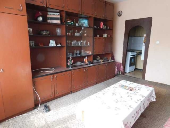 Дава се под наем Двустаен апартамент в Търговище, Център - 45 кв.м за 178.5 € - Снимка #1