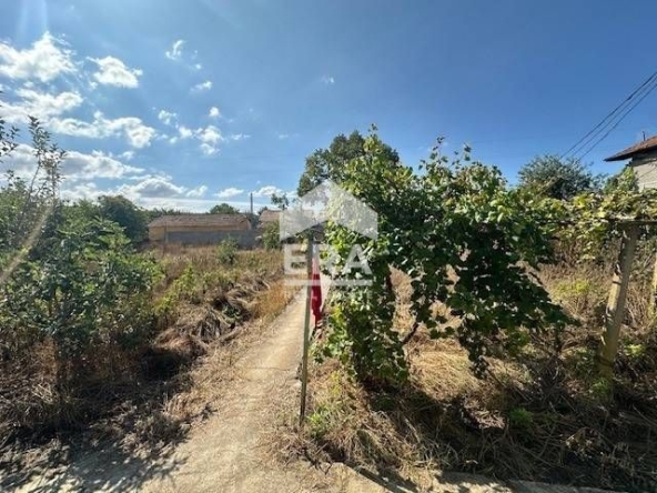 Парцел в с. Тръстиково, Област Варна - 1370 кв.м за 11 €/кв.м - Снимка #1