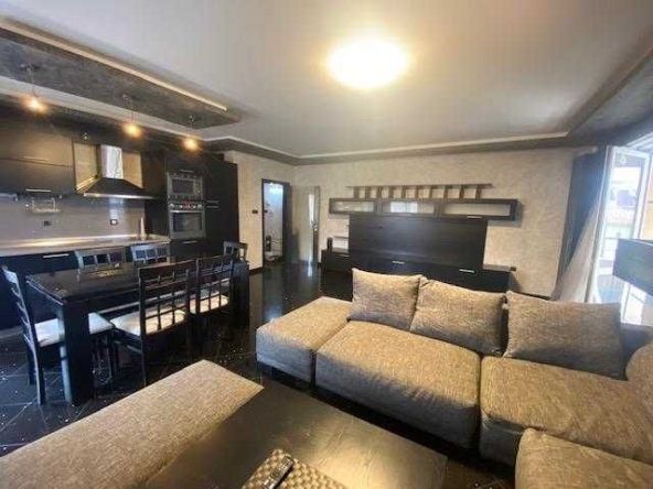 Двустаен апартамент в София, Изток - 100 кв.м за 612 €/кв.м - Снимка #1
