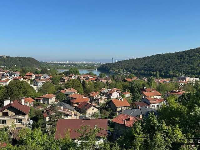 Дава се под наем Къща в с. Панчарево, Област София-град - 280 кв.м за 1695.24 € - Снимка #1