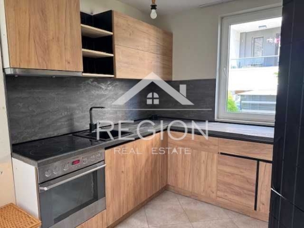 Дава се под наем Двустаен апартамент в Варна, Бриз - 68 кв.м за 648.21 € - Снимка #1