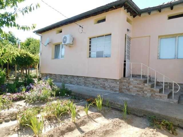 Къща в Търговище, Център - 80 кв.м за 829 €/кв.м - Снимка #1